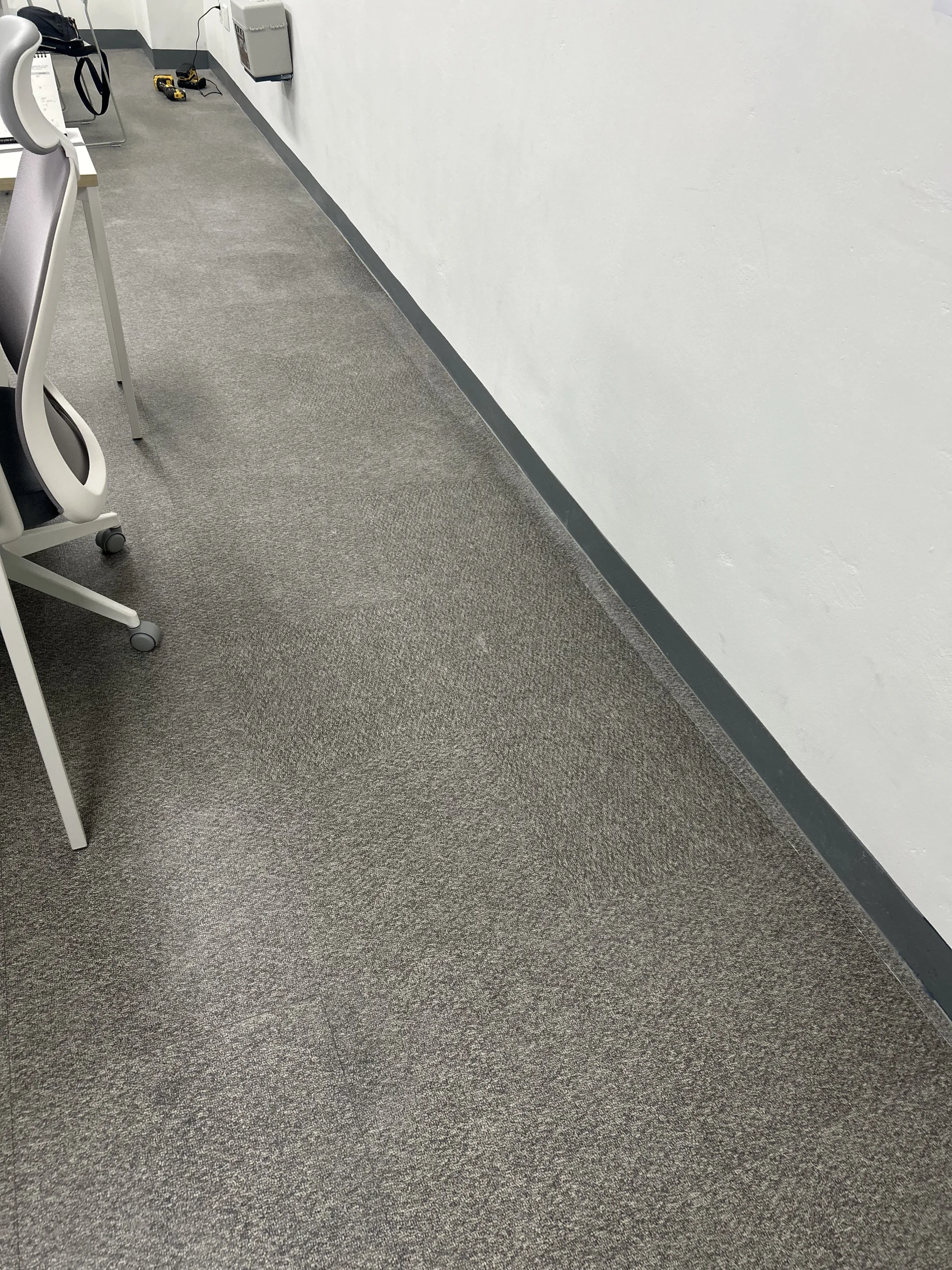 페인트·도장 배우기 — 벽·문·몰딩 부분 도장 — 실제 현장 사진 1